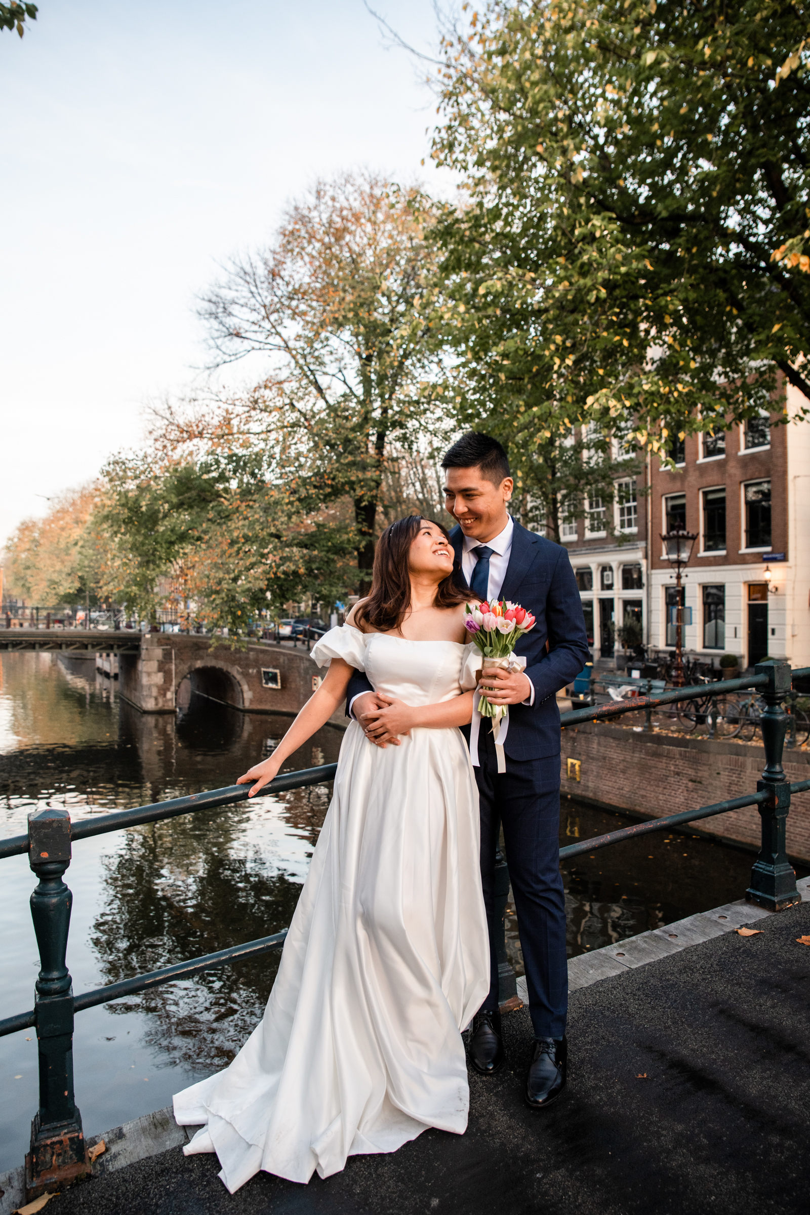 Amsterdam canals wedding photoshoot