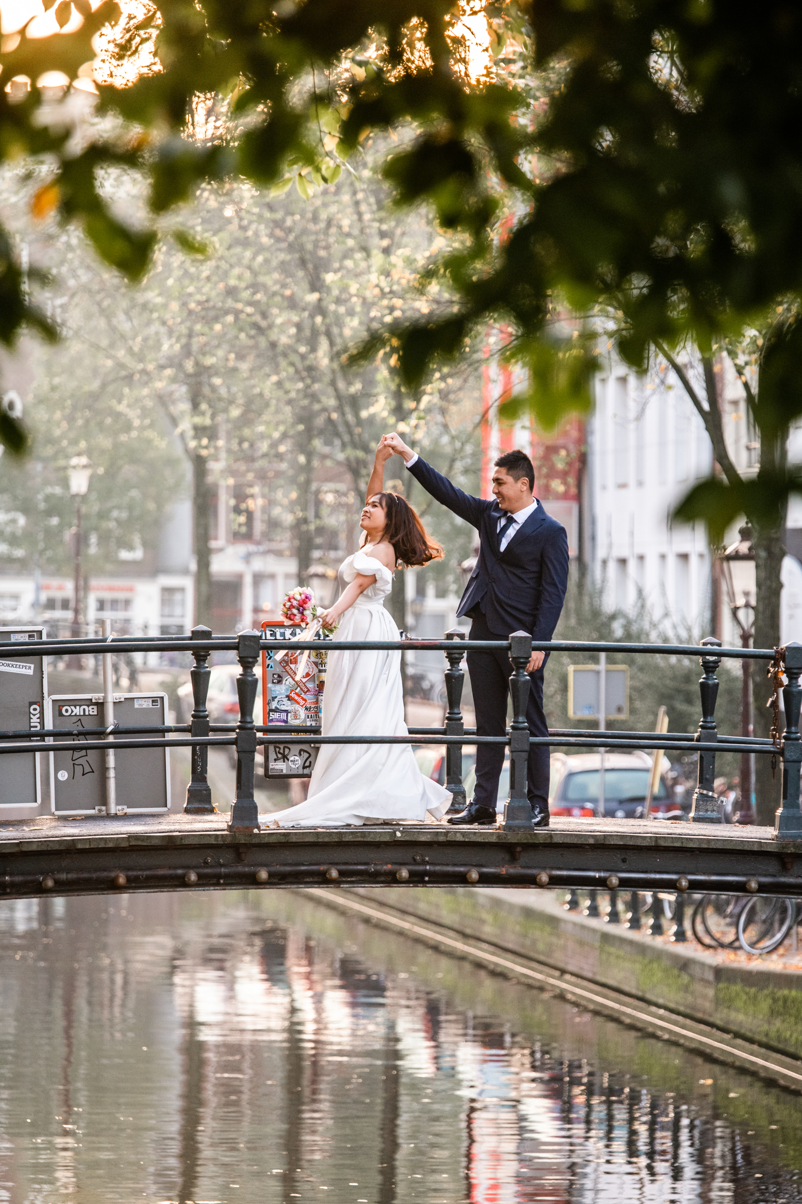 Amsterdam canals wedding photoshoot