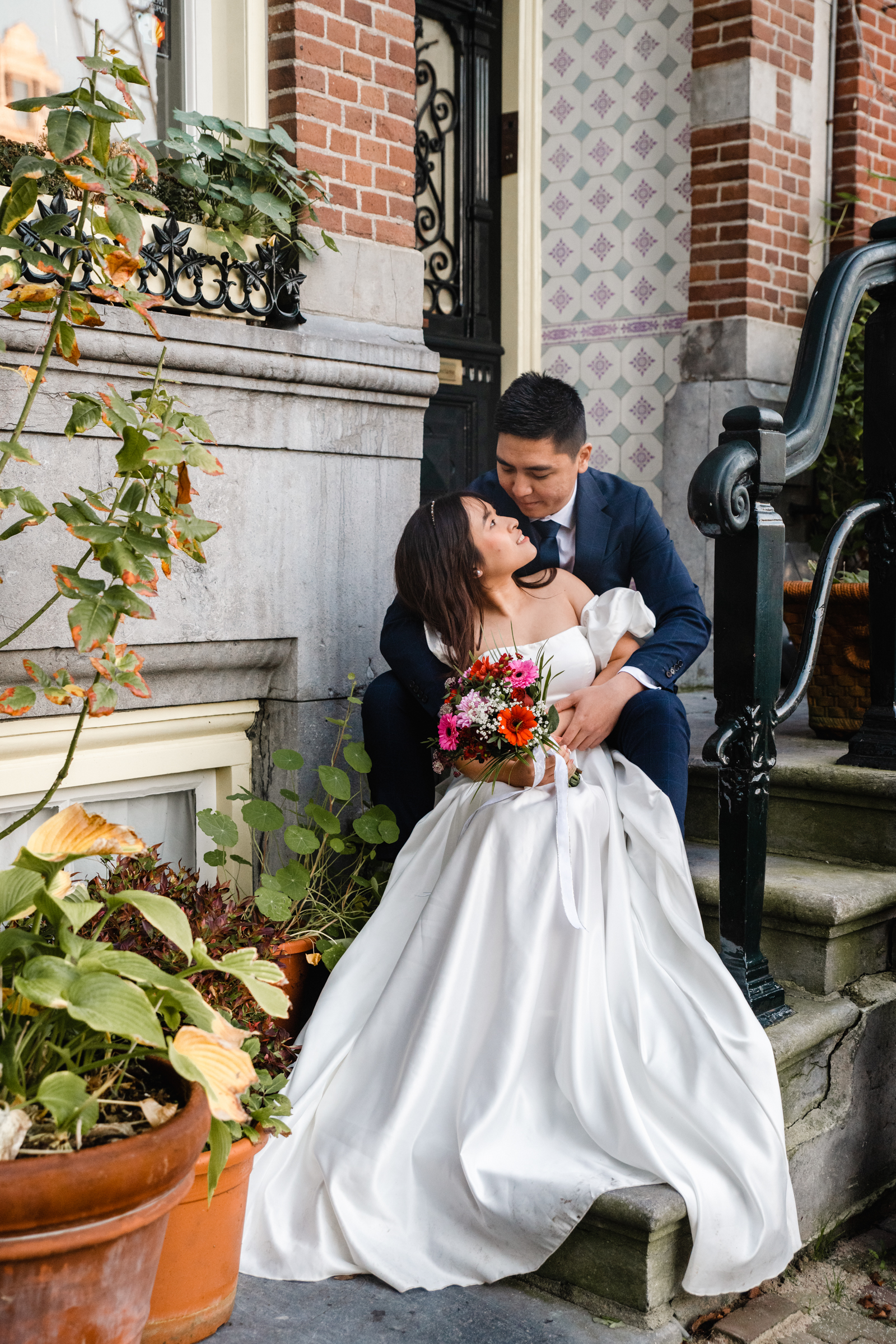 Amsterdam canals wedding photoshoot